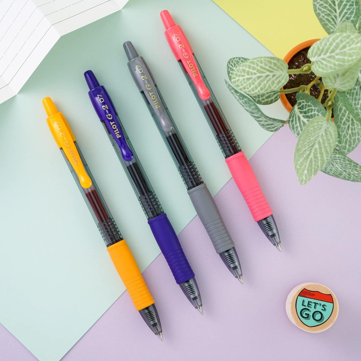 Pilot G2 Gel Pens 0.7mm – Black, 12 Pack